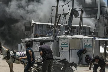 அமைதிப் பேச்சுவார்த்தைக்கு மத்தியில் ; காசா மீது தாக்குதல், 80 பேர் பலி