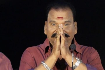 பத்திரிக்கையாளரை மிரட்டிய நடிகை லட்சுமி ராமகிருஷ்ணன்! பொங்கி எழுந்த பயில்வான்