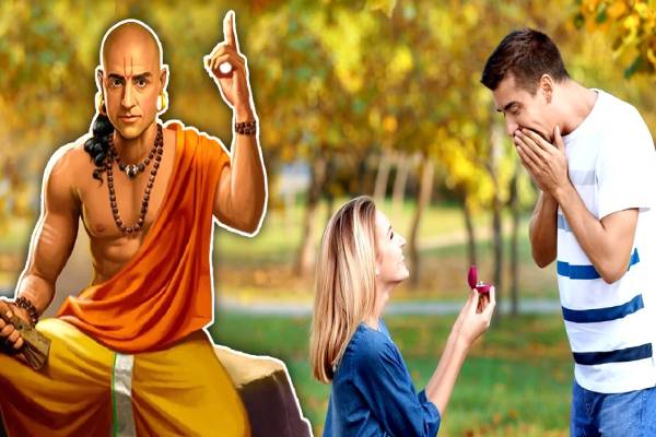 அரை மனசு காதலை எதிர்க்கும் சாணக்கியர்.. இனி இவர்களை நம்பாதீங்க | Men Qualities Half Love Without Regret Chanakya