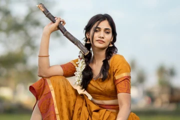 பொங்கல் ஸ்பெஷலாக லாஸ்லியாவின் அசத்தல் புகைப்படங்கள்