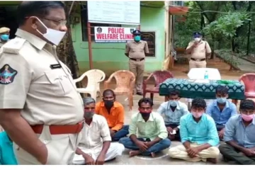 செம்மரம் வெட்டச்சென்றதாக 5 சிறுவர்கள் உட்பட 21 தமிழர்கள் கைது