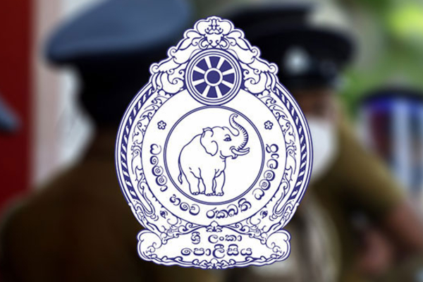கிளிநொச்சி பொலிஸ் அதிகாரிகள் இருவர் பணியிடை நீக்கம் | Two Kilinochchi Police Officers Suspended