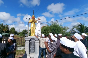 மட்டக்களப்பில் ஆரம்பமான கரிநாள் பேரணி..! (படங்கள்)