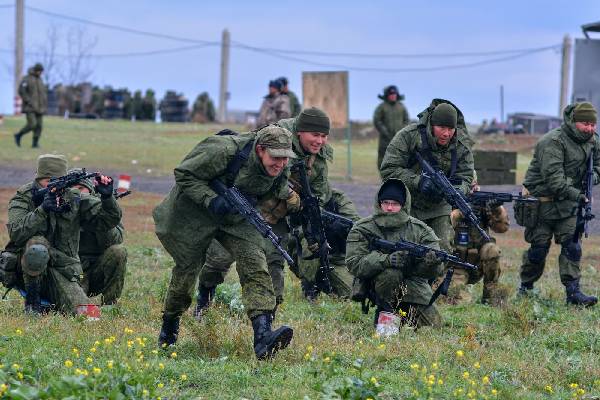 கொடூரமாகத் துன்புறுத்தப்பட்டு புடின் இராணுவத்தால் புதைக்கப்பட்ட 448 அப்பாவிகள் | Ukraine Civilians Mutilated Graves By Putin கொடூரமாகத் துன்புறுத்தப்பட்டு புடின் இராணுவத்தால் புதைக்கப்பட்ட 448 அப்பாவிகள் | Ukraine Civilians Mutilated Graves By Putin