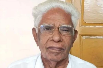 அடுத்தடுத்து திரையுலகில் ஏற்படும் இழப்பு... பழம்பெரும் இயக்குனர் கொரோனாவால் உயிரிழப்பு