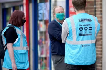எச்சரிக்கையை மீறி கொரோனா கட்டுப்பாடுகள் அனைத்தையும் நீக்கிய இங்கிலாந்து