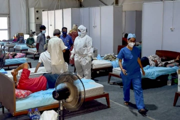 தமிழகத்தில்  குறையும் கொரோனா .. இன்று 20,000க்குள் குறைந்த  பாதிப்பு!