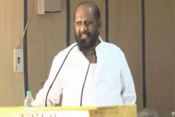 தமிழ் திரையுலகின் பிரபல பாடலாசிரியர் காலமானார்