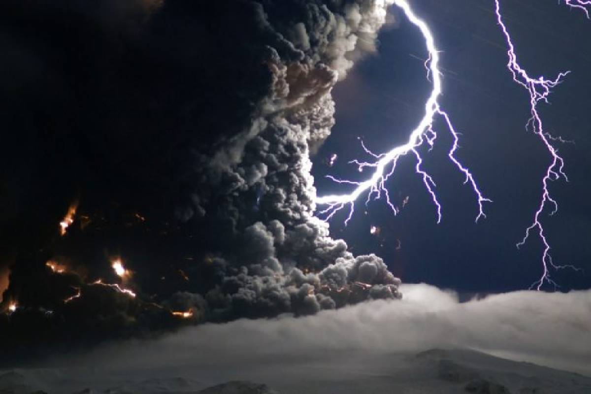 இடி இடித்தால் அர்ஜுனா என்பது ஏன்னு தெரியுமா? அறிவியல் காரணம் இது தான்! | Why Do We Chant Arjuna When It Thunders