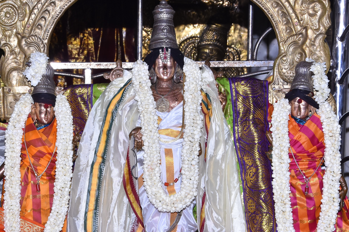 எப்பேர்பட்ட கஷ்டங்களையும் போக்கும் ஏகாதசி மந்திரம் | Ekadashi Mantras To Remove Suffering Troubles
