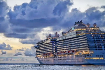 இலங்கை வரவுள்ள பிரம்மாண்ட சுற்றுலா கப்பல்