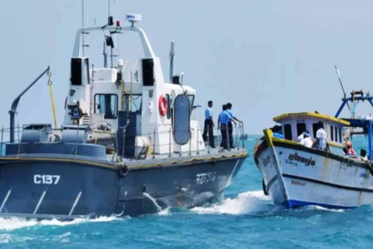 இந்திய மீனவர்கள் மன்னாரில் கைது! படகும் பறிமுதல் | Indian Fishermen Arrested In Mannar