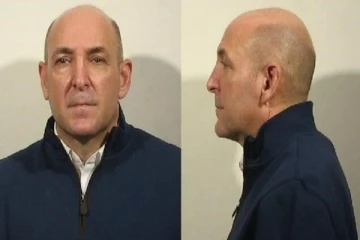 தவறான முறையில் நடந்து கொண்டார்! ஆசிரியரின் முகத்திரையை துணிச்சலுடன் கிழித்த 7 மாணவர்கள்