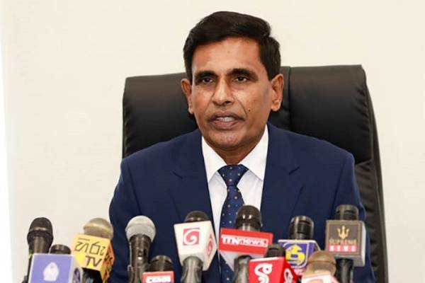 முன்னாள் அரசியல் தலைமைகளின் ஆடம்பர வீடுகளுக்கு அமைச்சர் விஜயம் | Minister Inspects Abandoned Luxury Houses