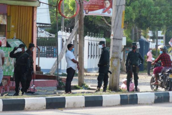அம்பாறையில் திடீரென இறங்கியுள்ள முப்படை மற்றும் பொலிஸார்! | Troops And Police Suddenly Land In Ampara