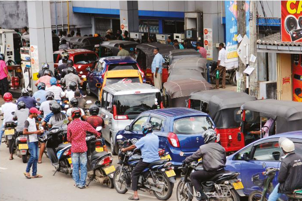 மேலும் ஒருவரின் உயிரை பறித்த எரிபொருள் வரிசை | And A Fuel Line That Claimed One Life