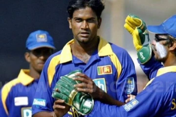 பிரபல இலங்கை முன்னாள் வீரருக்கு அனைத்து வகையான கிரிக்கெட்டிலிருந்து 6 ஆண்டுகள் தடை! ஐசிசி அதிரடி