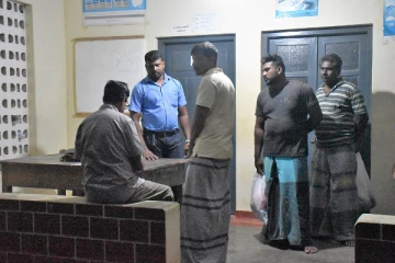 கைது செய்யப்பட்ட இந்திய மீனவர்கள் இருவருக்கு திடீர் சுகயீனம்