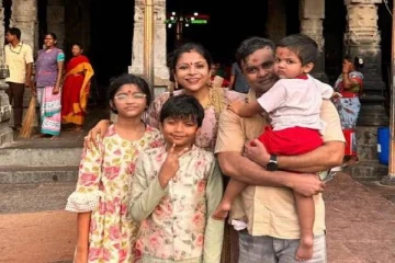 நயன் வீட்டில் மட்டுமல்ல செல்வராகவன் வீட்டிலும் விசேஷம்! கோயிலில் இருந்து வெளியான புகைப்படம்