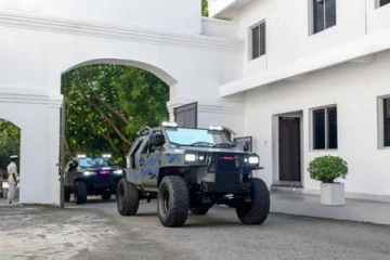 கடற்படையின் பயன்பாட்டுக்கு உள்நாட்டில் தயாரிக்கப்பட்ட சிறப்பு வாகனங்கள் (Photos)