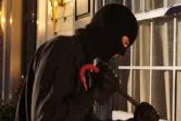 කෝටිපති ව්‍යාපාරිකයාගේ නිවසට ඇතුළු වී සිදු කළ මංකොල්ලය..