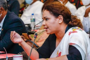 டயனா கமகேவின் குடியுரிமை தொடர்பான ஆவணங்களை சமர்ப்பிக்குமாறு உத்தரவு