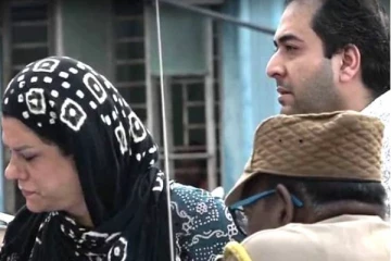 பிரித்தானிய பவுண்டு தரோம்... ரூபாய் கொடுங்க! சிக்கிய வெளிநாட்டு பெண் மற்றும் ஆண்