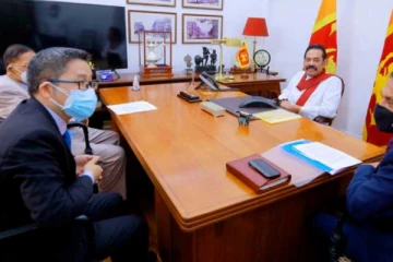 මෙරට වැටෙන්න නොදී පිහිට වෙන්න  විශේෂ කෙනෙක් අගමැතිට පොරොන්දු වෙයි..