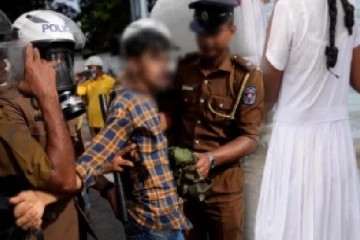 யாழில் பரீட்சை எழுதி விட்டு திரும்பிய மாணவிகளிடம் சேட்டை - மாணவன் மீது தாக்குதல்