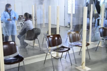 தடுப்பூசி குறித்து சுவிஸ் அரசு முன்வைத்த திட்டம்! கடும் எதிர்ப்புக்கு மத்தியில் நிராகரிப்பு