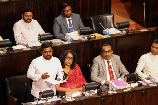 ஆட்சி கவிழ்ந்தால் ஆயுதம் ஏந்தும் ஜே.வி.பி.. அர்ச்சுனா எம்.பி ஆவேசம்! | Jvp Will Take Up Arms If The Government Falls ஆட்சி கவிழ்ந்தால் ஆயுதம் ஏந்தும் ஜே.வி.பி.. அர்ச்சுனா எம்.பி ஆவேசம்! | Jvp Will Take Up Arms If The Government Falls