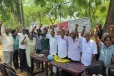 யாழ்ப்பாணம் "கொமோண்டோ" பங்களா முன்பாக போராட்டம்