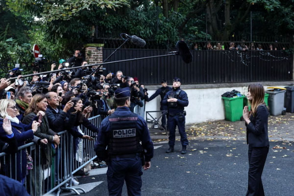 நான் நிரபராதி... சிறைக்குப் புறப்பட்ட பிரான்ஸ் முன்னாள் ஜனாதிபதி | Nicolas Sarkozy France Jail