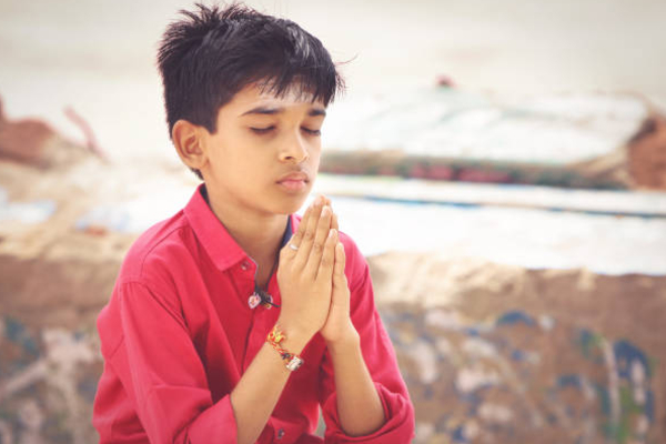 குழந்தைகளுக்கு பெற்றோர்கள் சொல்லிக் கொடுக்க வேண்டிய 5 சக்தி வாய்ந்த மந்திரங்கள் | 5 Mantras For Childrens To Get Success In Life குழந்தைகளுக்கு பெற்றோர்கள் சொல்லிக் கொடுக்க வேண்டிய 5 சக்தி வாய்ந்த மந்திரங்கள் | 5 Mantras For Childrens To Get Success In Life