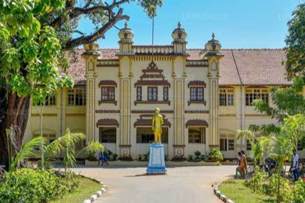 யாழ் பல்கலைக்கழகத்தில் 18 மாணவர்களுக்கு வகுப்புத் தடை! | Class Ban For 18 Students In Yali