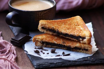 வித்தியாசமான சொக்லேட் செண்ட்விச்! எவ்வளவு கொடுத்தாலும் சாப்பிடுவீர்கள்