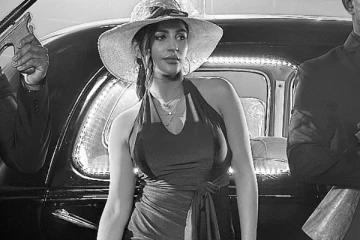 என்னைவிட சின்ன பையனுடன் அதை செஞ்சி இருக்கேன்... இருட்டு அறை நடிகை ஓப்பன் டாக்...