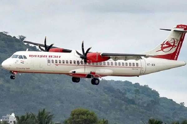 கட்டுநாயக்கவில் இருந்து சென்னை சென்ற விமானத்தில் மர்மப் பொதியால் பரபரப்பு! | Gold Indian Airlines Flight Ai 272