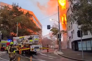 சிட்னியின் சிபிடியில் பாரிய தீ விபத்து; அச்சத்தில் மக்கள்