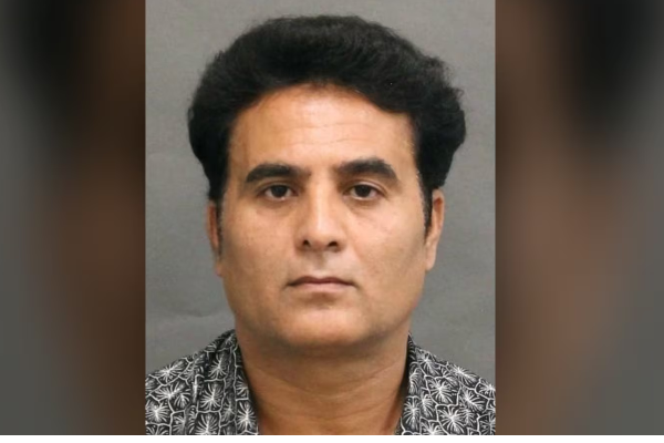 டொராண்டோவில் தகாத செயலில் ஈடுபட்ட நபர் கைது | Police Arrest Suspect Accused Of Sexually Assault