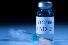 மருந்தாளரின் அலட்சியத்தால் வீணடிக்கப்பட்ட 500க்கும் மேற்பட்ட டோஸ்கள்: அந்த மருந்திலிருந்து தடுப்பூசியை செலுத்திக்கொண்டவர்களின் நிலை என்ன?