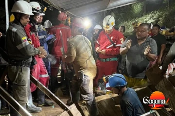 පතලක් කඩන් වැටිලා 7ක් ඇතුලේ හිර වෙලා - දැනට දවස් තුනක් ඇතුලේ