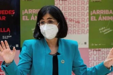 தடுப்பூசி போட்டுக் கொண்ட சுற்றுலாப் பயணிகளுக்கு அனுமதி! ஸ்பெயின் அறிவிப்பு