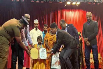 திருகோணமலையில் சோழன் உலக சாதனை படைத்த சிறுமி தாரா