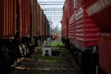 உக்ரைனிலுள்ள ஐந்து ரயில் நிலையங்கள் மீது ரஷ்ய பயங்கர தாக்குதல்!