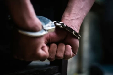 ஐஸ் உடன் சிக்கிய பொலிஸ் கான்ஸ்டபிள்