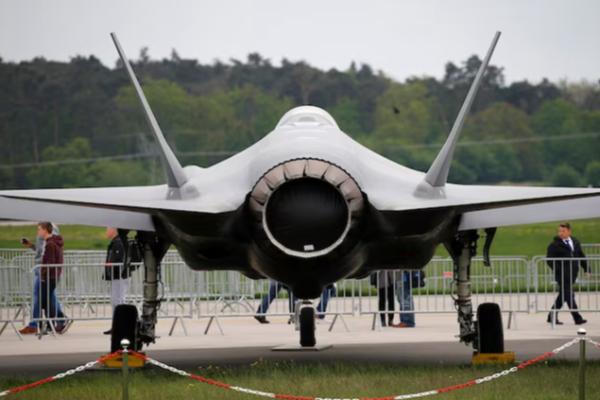 Switzerland Wants To continue F-35A Deal With US, F-35A போர் விமானங்களை வாங்கும் சுவிட்சர்லாந்து: விலையில் கெடுபிடி காட்டும் அமெரிக்கா!