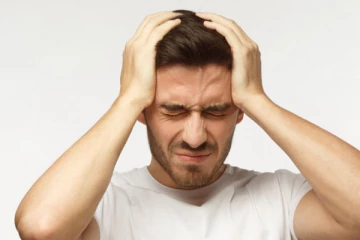 தலைவலியால் பெரும் அவதியா?  உடனடியாக குணமாக இதோ சூப்பரான வைத்தியம்!