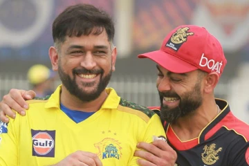 'பனியும் நெருப்பும்' வைரலாகும் எம்.எஸ்.தோனி - விராட் கோஹ்லியின் 'Bromance' புகைப்படங்கள்!