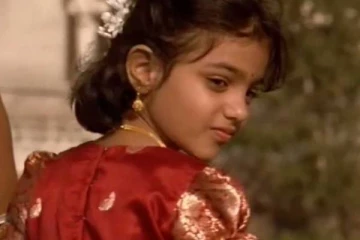 இந்த புகைப்படத்தில் இருப்பது தனுஷ் பட நடிகையா இது!! வைரலாகும் புகைப்படம்